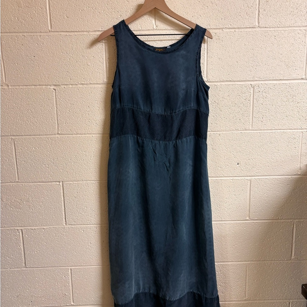 Elegant Blue Sleeveless Dress
